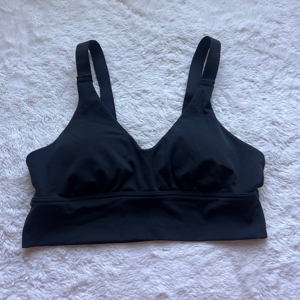 OFFLINE by Aerie Black Medium Support Twist Back Sports Bra Small NWOT Basic Gym